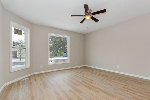 202 S Elm Street, Three Oaks Vllg, MI 49128