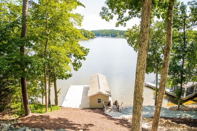 444 Smokehouse Lane, Semora, NC 27343