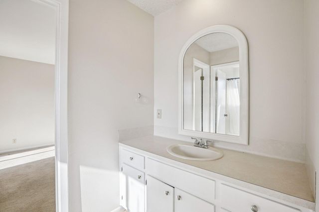 141 Ridgecrest RD, Georgetown, TX 78628