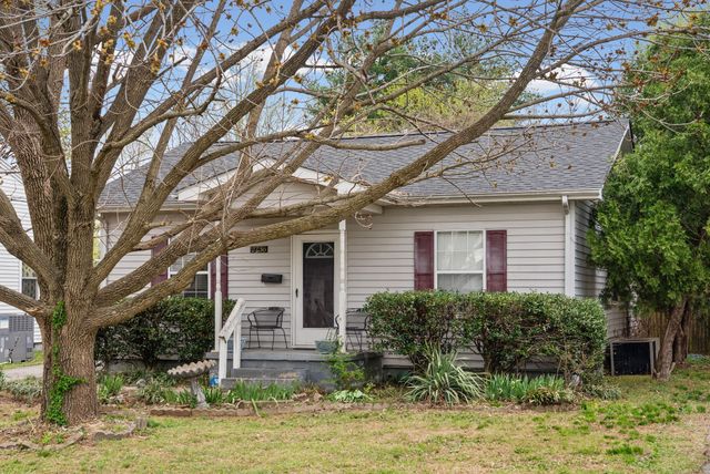 2736 Kenwood Dr, Hopkinsville, KY 42240