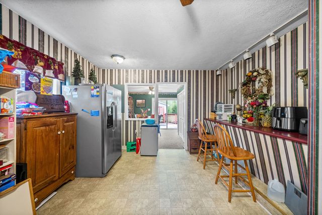 2736 Kenwood Dr, Hopkinsville, KY 42240