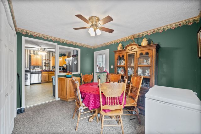 2736 Kenwood Dr, Hopkinsville, KY 42240