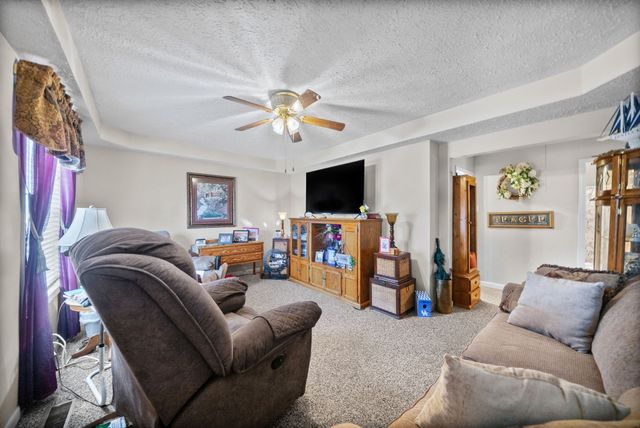 2736 Kenwood Dr, Hopkinsville, KY 42240