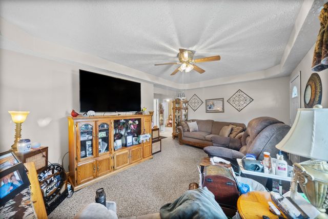 2736 Kenwood Dr, Hopkinsville, KY 42240