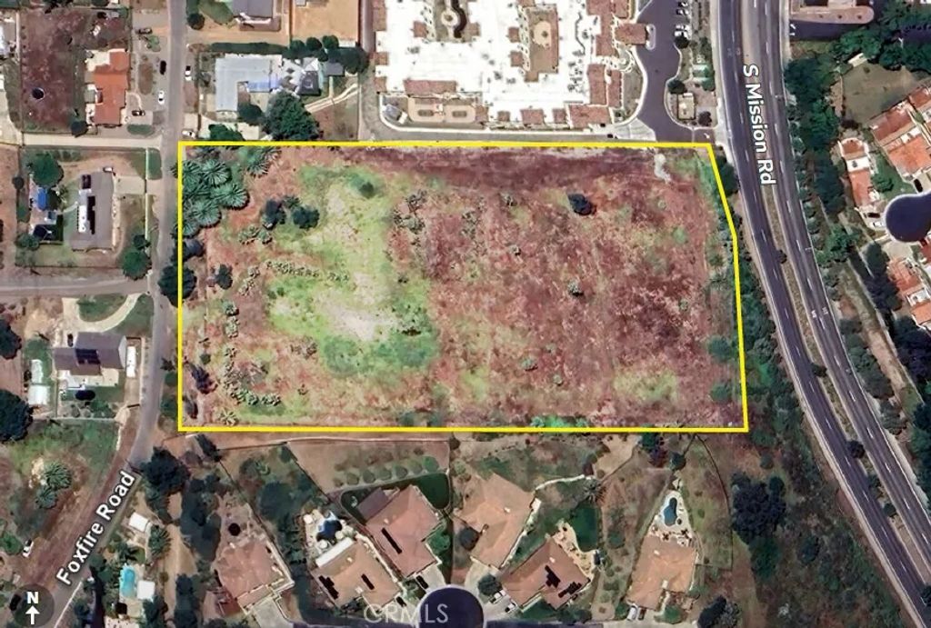 1735 S Mission Road, Fallbrook, CA 92028