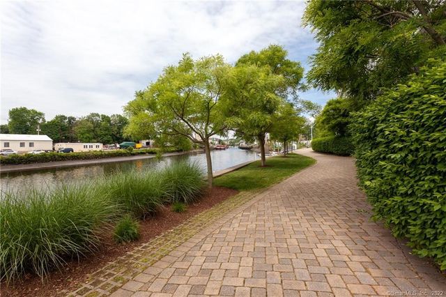 4 Daskams Lane 309, Norwalk, CT 06851