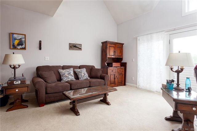 4 Daskams Lane 309, Norwalk, CT 06851
