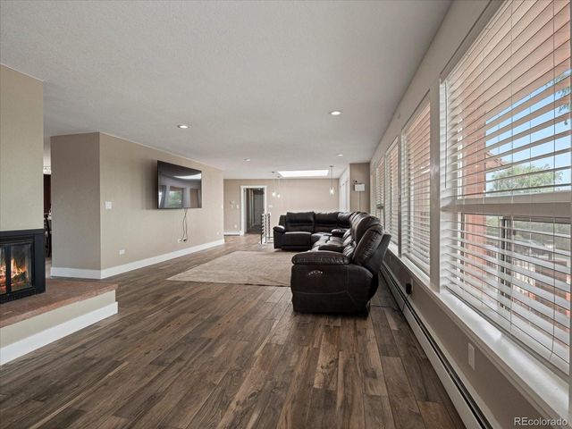 8233 W 62nd Pl, Arvada, CO 80004