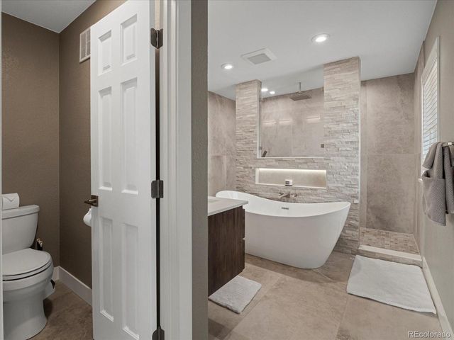 8233 W 62nd Pl, Arvada, CO 80004