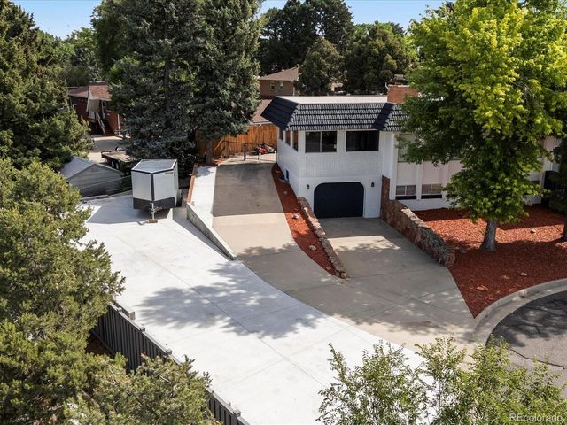 8233 W 62nd Pl, Arvada, CO 80004