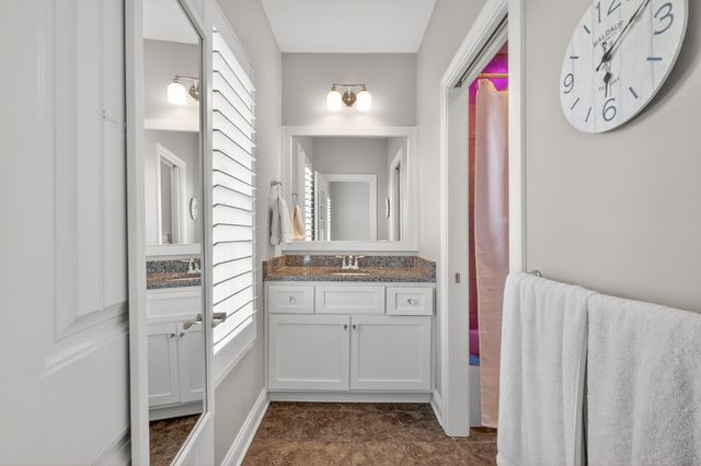 1244 Potter Ln, Gallatin, TN 37066