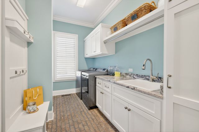 1244 Potter Ln, Gallatin, TN 37066