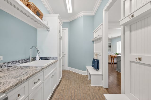 1244 Potter Ln, Gallatin, TN 37066