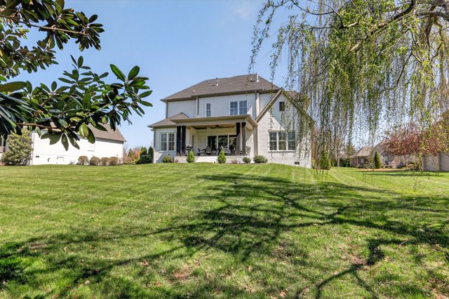 1244 Potter Ln, Gallatin, TN 37066