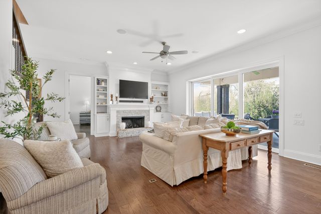 1244 Potter Ln, Gallatin, TN 37066