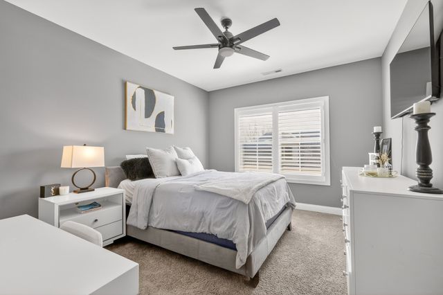 1244 Potter Ln, Gallatin, TN 37066