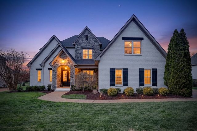 1244 Potter Ln, Gallatin, TN 37066