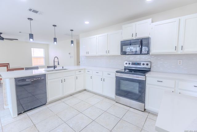 5135 Stormy Hls, San Antonio, TX 78247