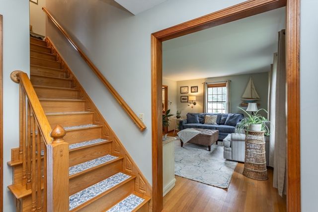 1 Ocean Dr, Mattapoisett, MA 02739