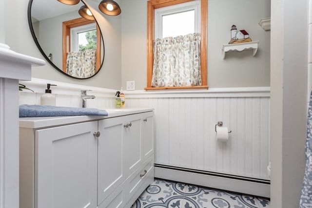 1 Ocean Dr, Mattapoisett, MA 02739