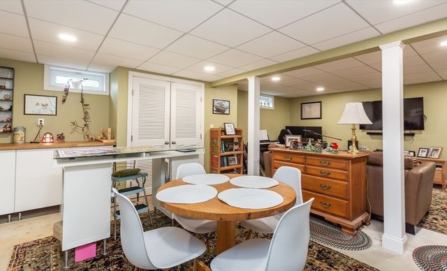 1 Ocean Dr, Mattapoisett, MA 02739