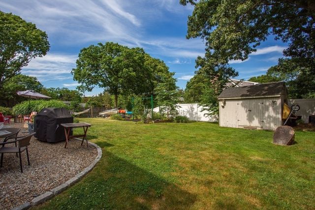 1 Ocean Dr, Mattapoisett, MA 02739