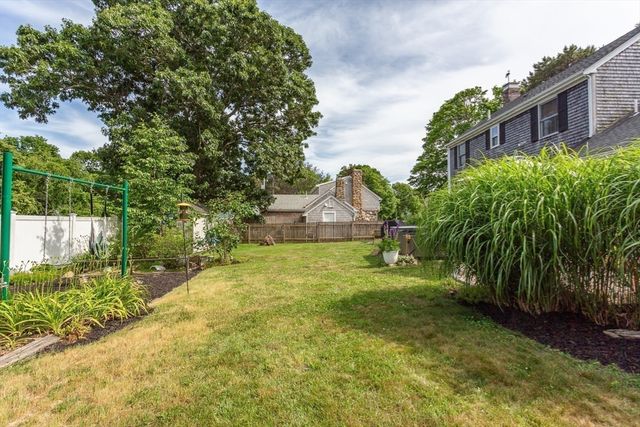 1 Ocean Dr, Mattapoisett, MA 02739