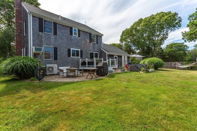 1 Ocean Dr, Mattapoisett, MA 02739