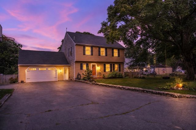 1 Ocean Dr, Mattapoisett, MA 02739