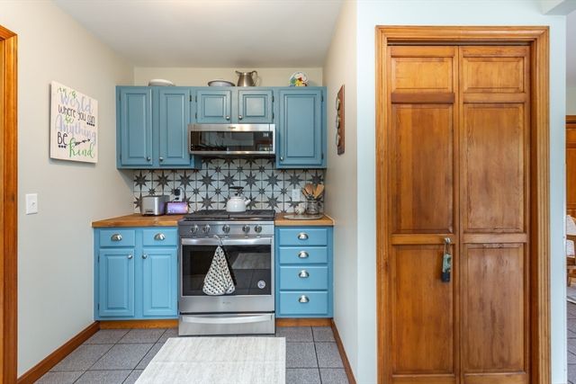 1 Ocean Dr, Mattapoisett, MA 02739