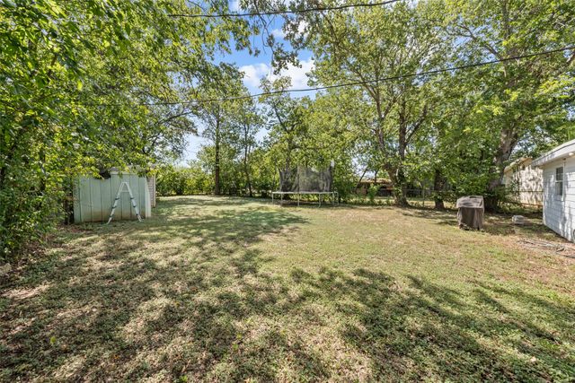 121 Austin Street, Mcgregor, TX 76657