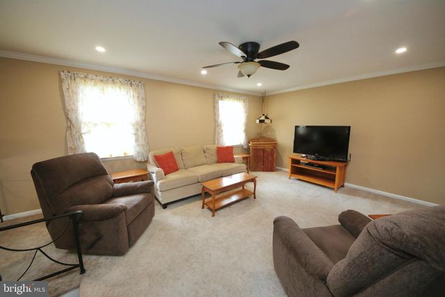 24 HOMESTEAD RD, Stratford, NJ 08084