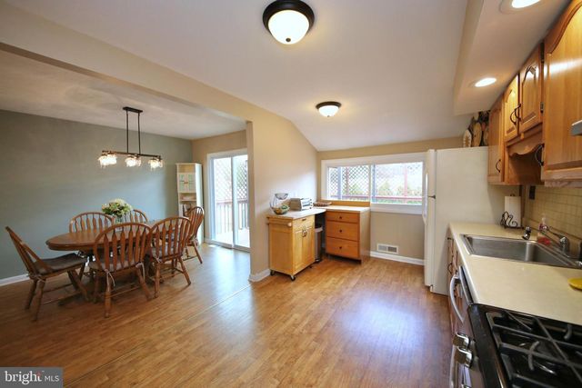24 HOMESTEAD RD, Stratford, NJ 08084