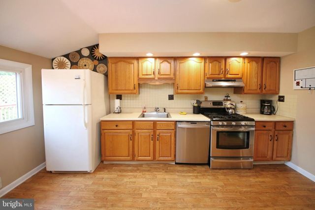 24 HOMESTEAD RD, Stratford, NJ 08084