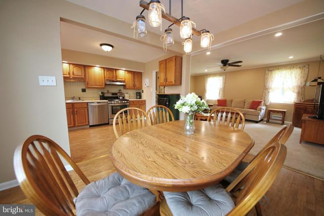 24 HOMESTEAD RD, Stratford, NJ 08084