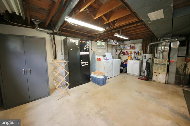 24 HOMESTEAD RD, Stratford, NJ 08084