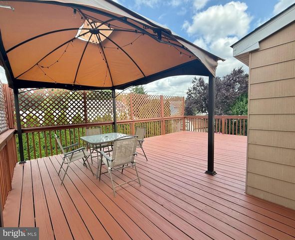24 HOMESTEAD RD, Stratford, NJ 08084