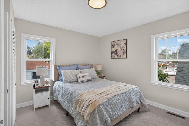 3667 W Broadway Avenue, Robbinsdale, MN 55422