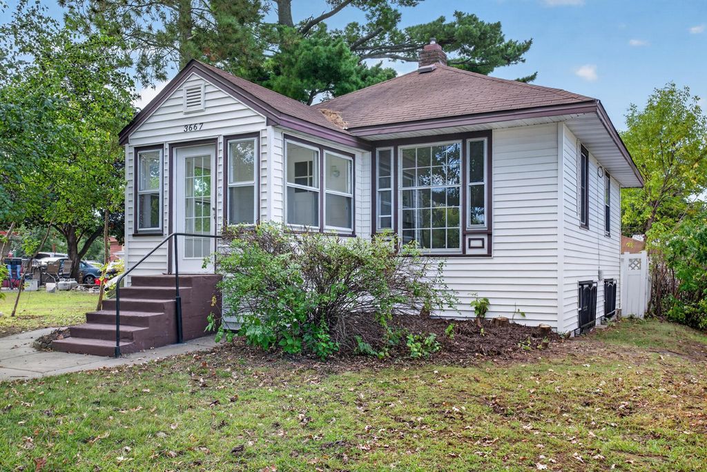 3667 W Broadway Avenue, Robbinsdale, MN 55422 — exterior