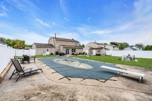 1062 Kilkormic Street, Toms River, NJ 08753