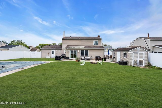 1062 Kilkormic Street, Toms River, NJ 08753