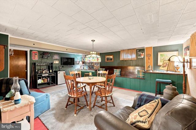 24 HILLMAN AVE, Trenton, NJ 08638