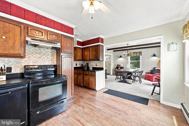 24 HILLMAN AVE, Trenton, NJ 08638