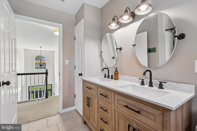 5025 DEER DR, Downingtown, PA 19335