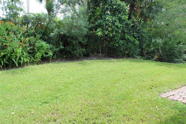 13394 Georgian Court, Wellington, FL 33414