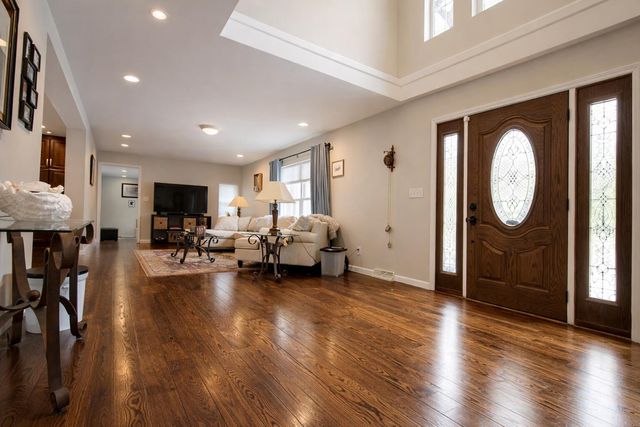 2688 N Goldring Road, La Porte, IN 46350