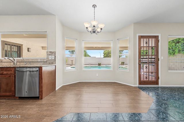 4111 E CHOLLA CANYON Drive, Phoenix, AZ 85044