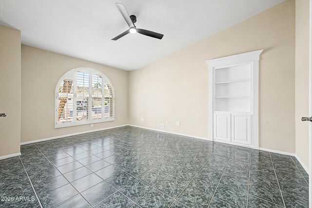 4111 E CHOLLA CANYON Drive, Phoenix, AZ 85044