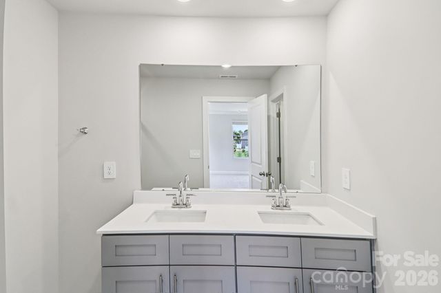 9029 Foggy Brook Loop, Charlotte, NC 28216