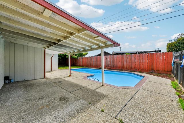 1089 1st St, Lincoln, CA 95648